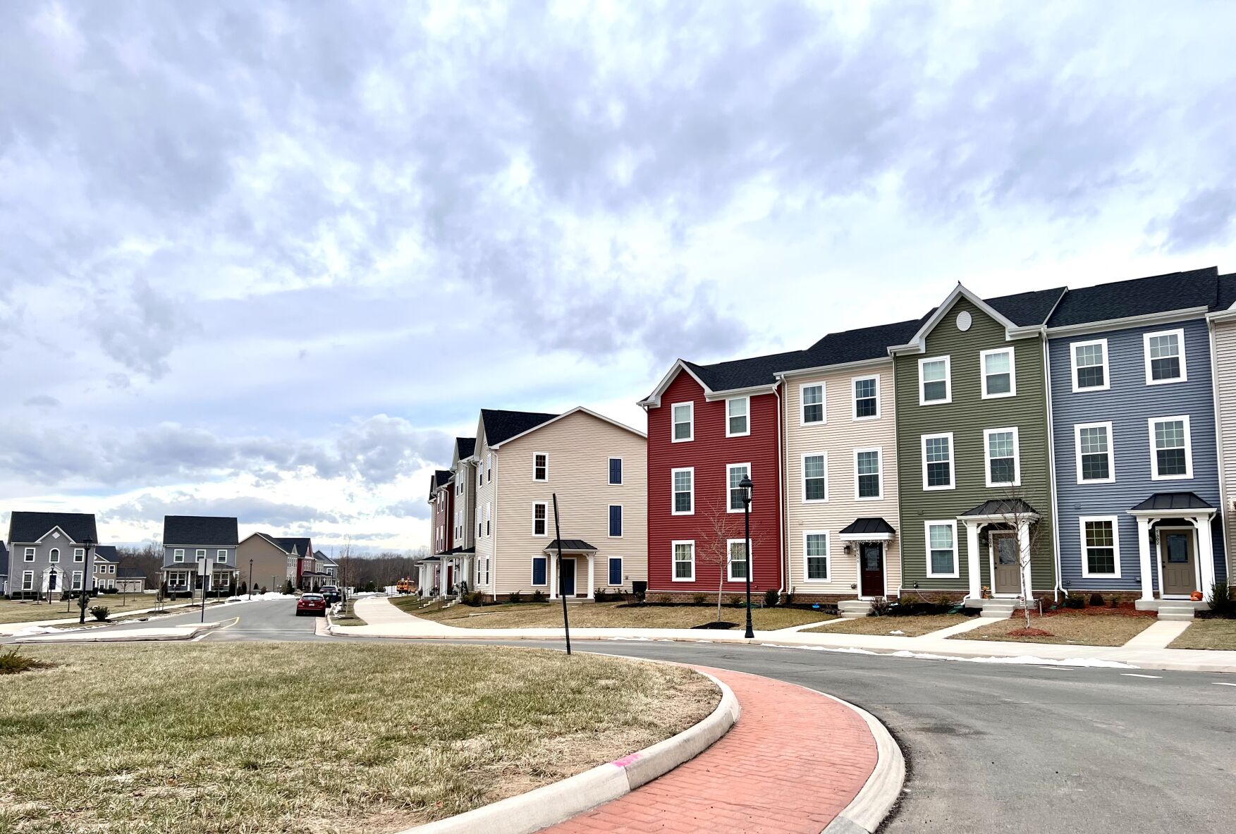 photo_ft_news_houses_012622.jpg